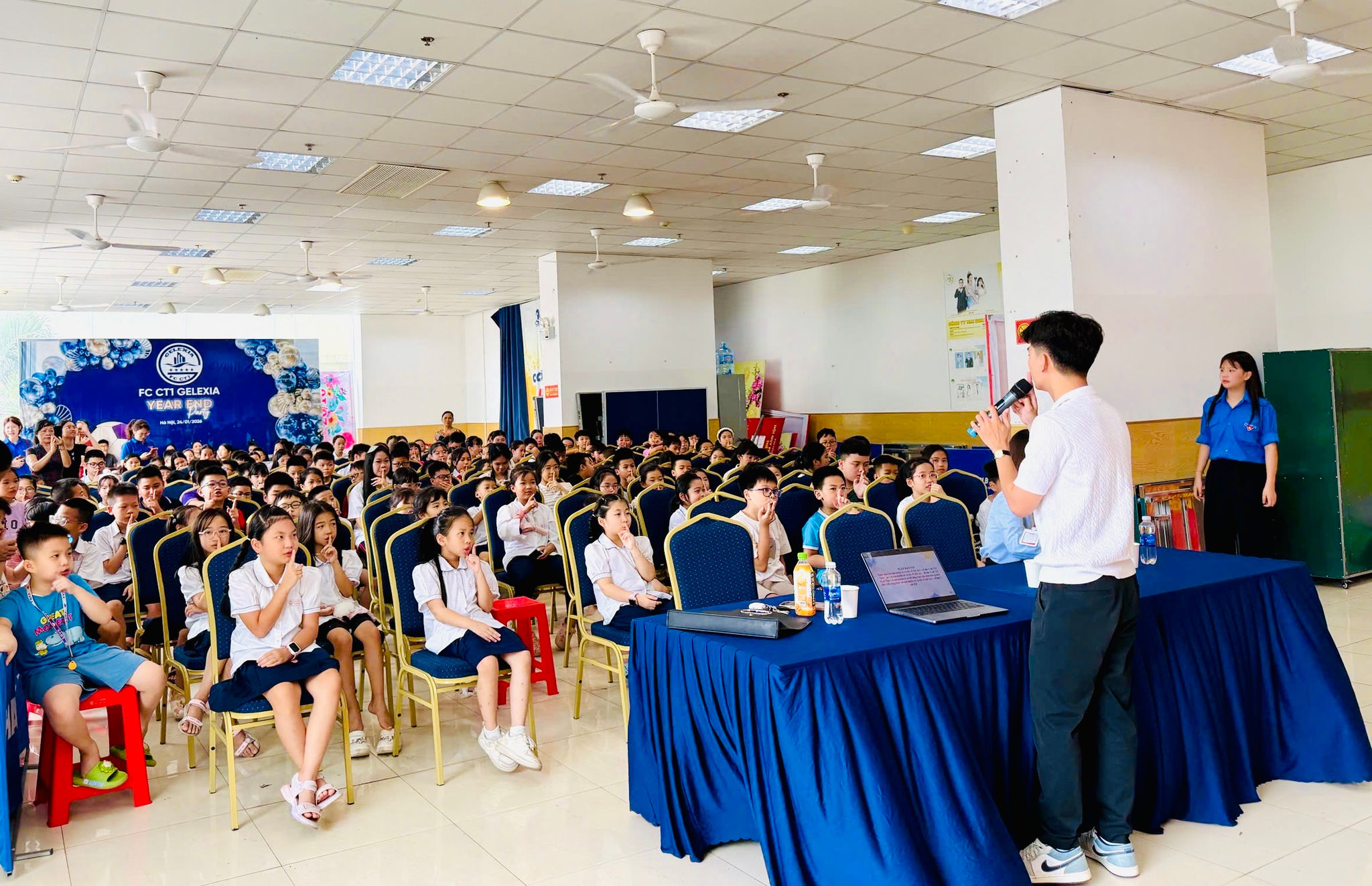 Dạy con kỹ năng bảo vệ bản thân trên mạng từ sớm