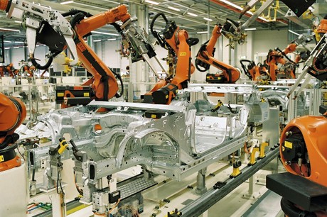 Xuất khẩu Việt Nam sang Canada tăng vọt: Máy móc và điện tử dẫn đầu