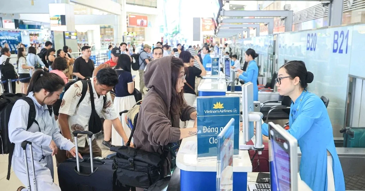Giá vé máy bay dịp 2/9: nên săn sớm hay chờ hạ nhiệt?
