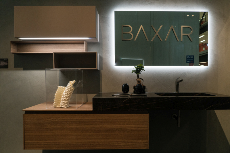 Stone Sinks, Lit Mirrors and Half Walls: The New Bathroom Minimalism