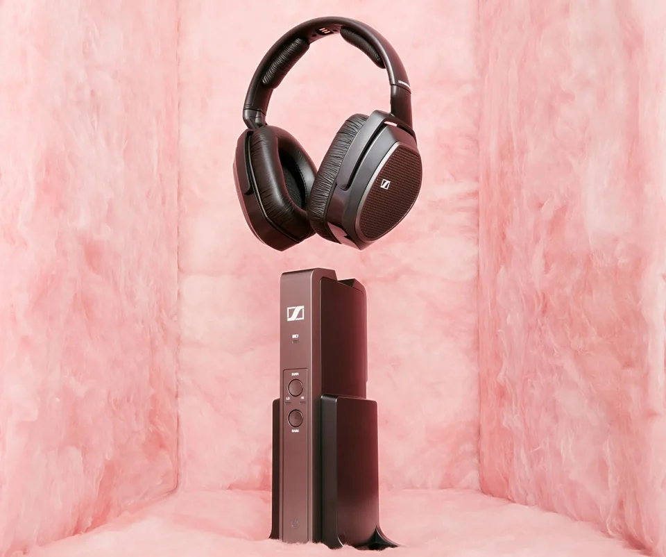 Sennheiser Khủng Hoảng Chiến Lược Khi Sonova Rút Vốn