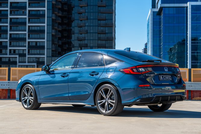 Honda Civic e:HEV Review: Hybrid Sedan With a Premium Edge