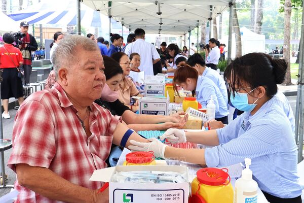 Sàng lọc bệnh người cao tuổi: đầu tư khẩn cấp cho một thế hệ đã cống hiến