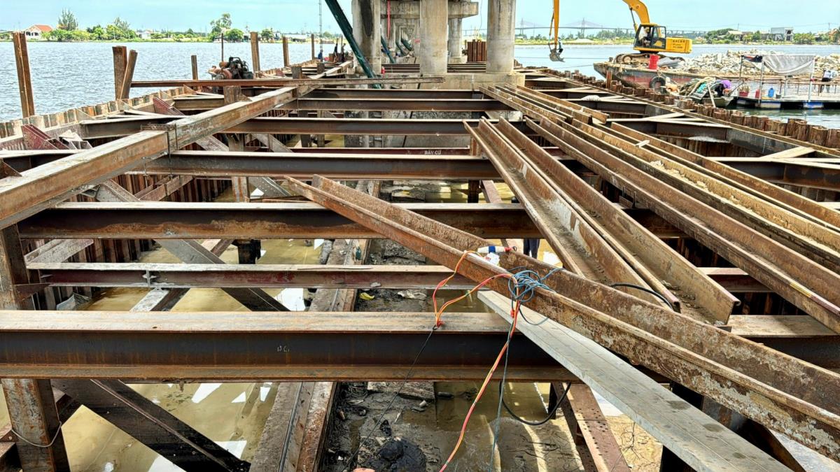 Đập Thảo Long sửa chữa: Thách thức kỹ thuật giữa sông Hương