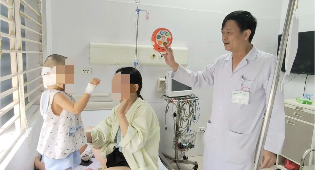 Cảnh báo: Trẻ vẫn tỉnh sau ngã đầu không có nghĩa là an toàn