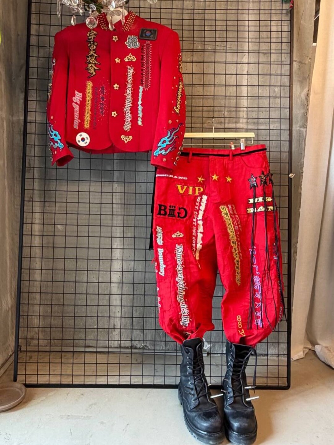 Bộ sưu tập merch kỷ niệm 20 năm BIGBANG: thời trang, ký ức và quyền lực K-pop