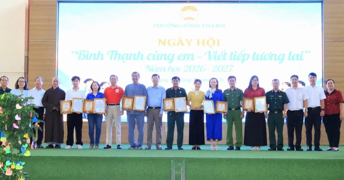 Học bổng cho học sinh khó khăn: Cơ hội từ cộng đồng địa phương
