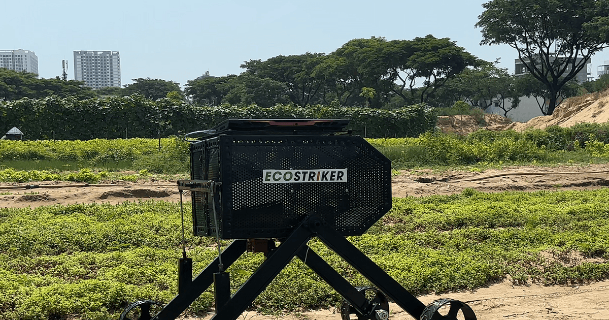 Từ drone phun thuốc đến robot laser: bước ngoặt tự động hóa thông minh trong nông nghiệp