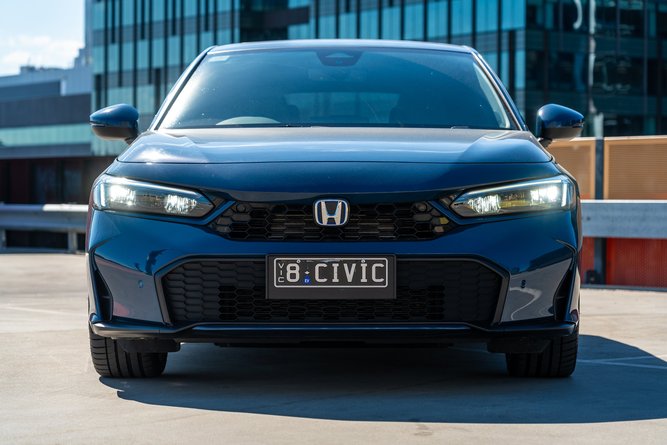 Honda Civic e:HEV Review: Hybrid Sedan With a Premium Edge