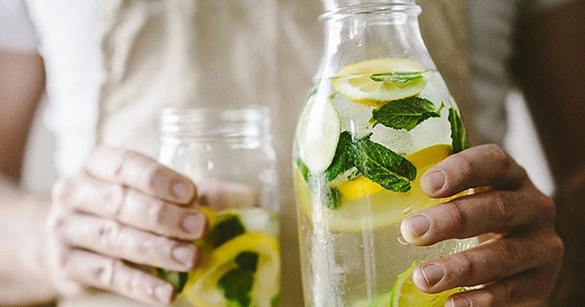 Nước chanh tươi: Cách uống đúng để kiểm soát gout và hạ acid uric