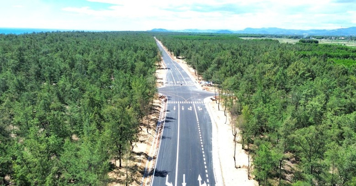 Đường ven biển Quảng Ngãi 109km: trục cạnh tranh mới của kinh tế ven biển