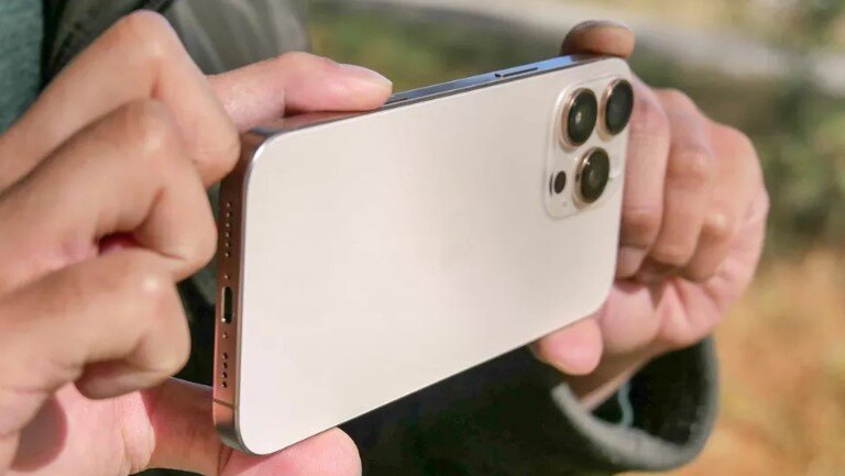 Khẩu độ biến thiên iPhone 18 Pro Max có thay thế được camera chuyên nghiệp?