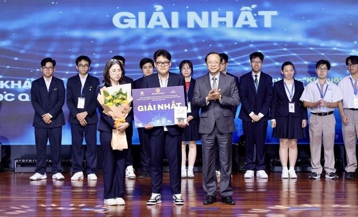 Bộ GD&ĐT siết quy chế thi khoa học: từ nhật ký nghiên cứu đến khai báo AI
