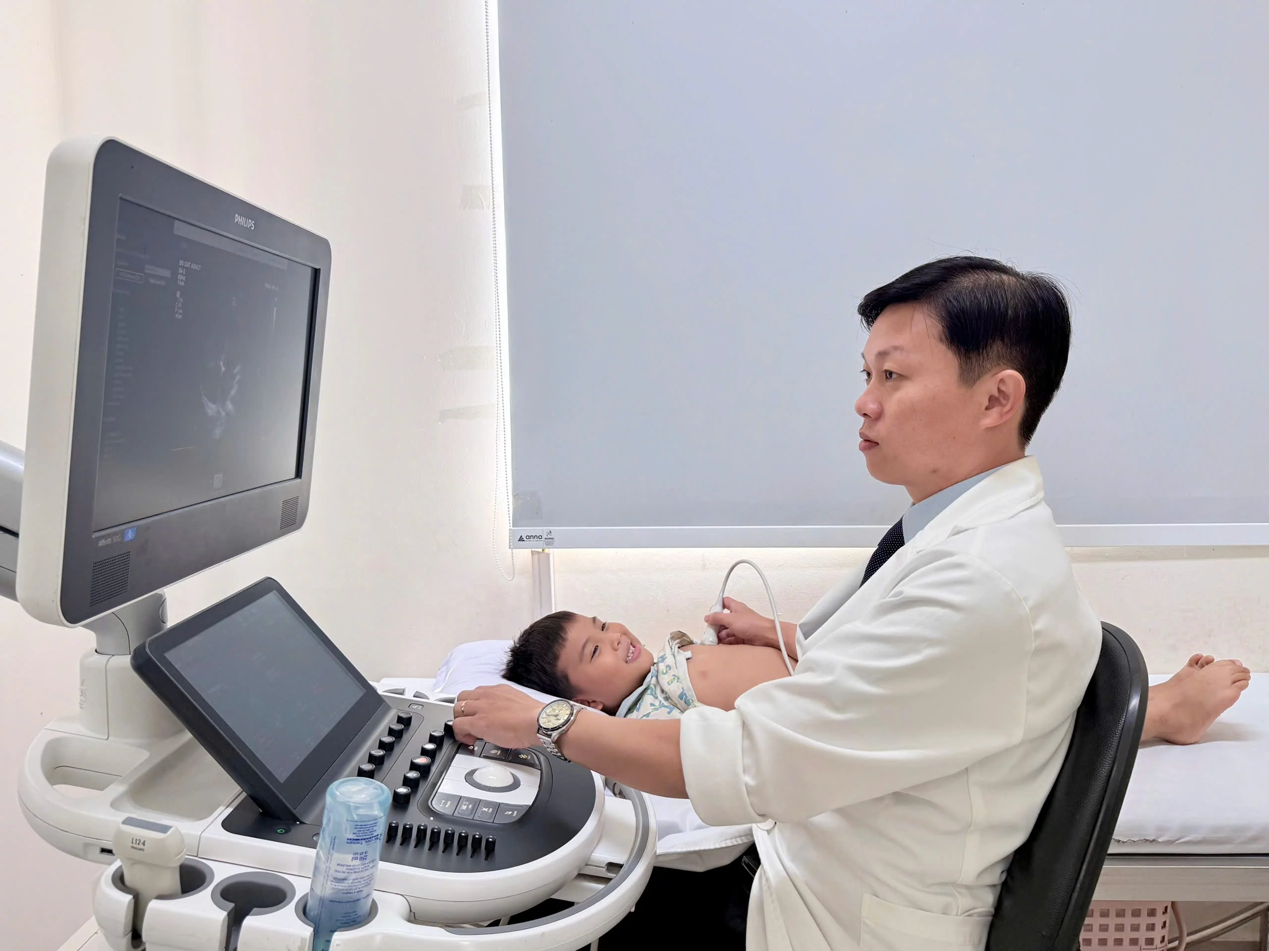 Khám sàng lọc tim bẩm sinh miễn phí: cơ hội sống cho trẻ yếu thế