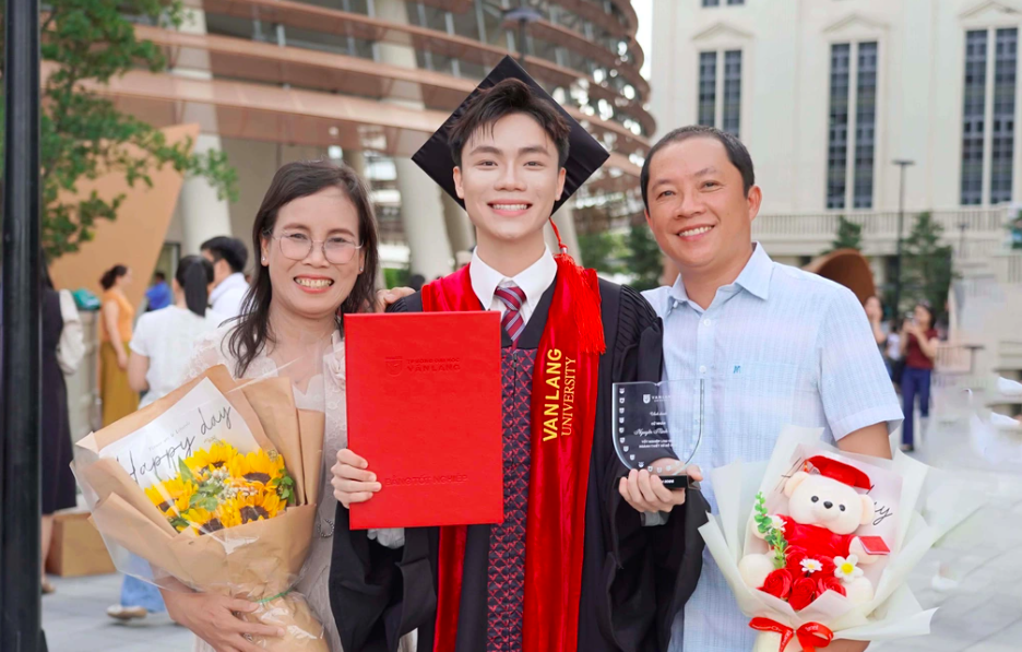 Từ bệnh tật đến sân khấu: Giọng hát kiên cường của những chàng trai trẻ