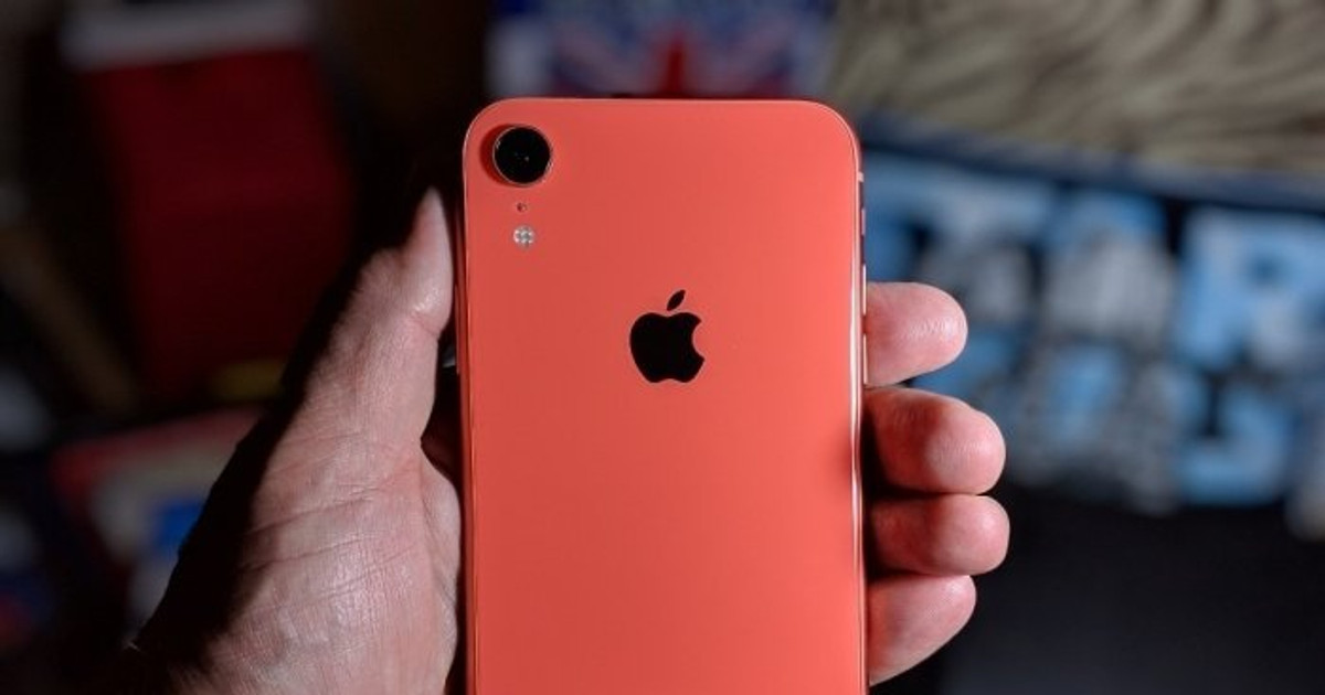 iPhone XR hay iPhone 11 ở tầm giá 4 triệu: Chọn máy nào cho nhu cầu cơ bản?