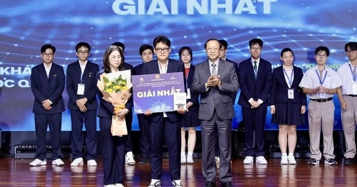 Bộ GD&ĐT siết quy chế thi khoa học: từ nhật ký nghiên cứu đến khai báo AI