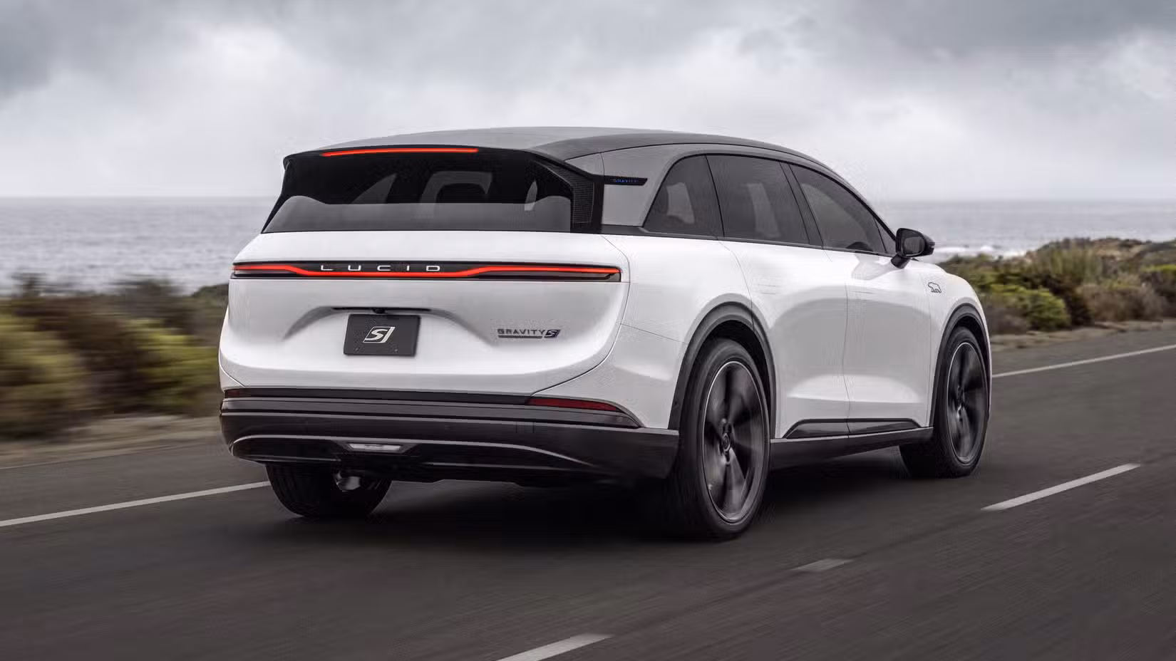 Dodge Durango SRT Hellcat vs Lucid Gravity GT-S: Which High-Performance SUV Is Smarter Value?