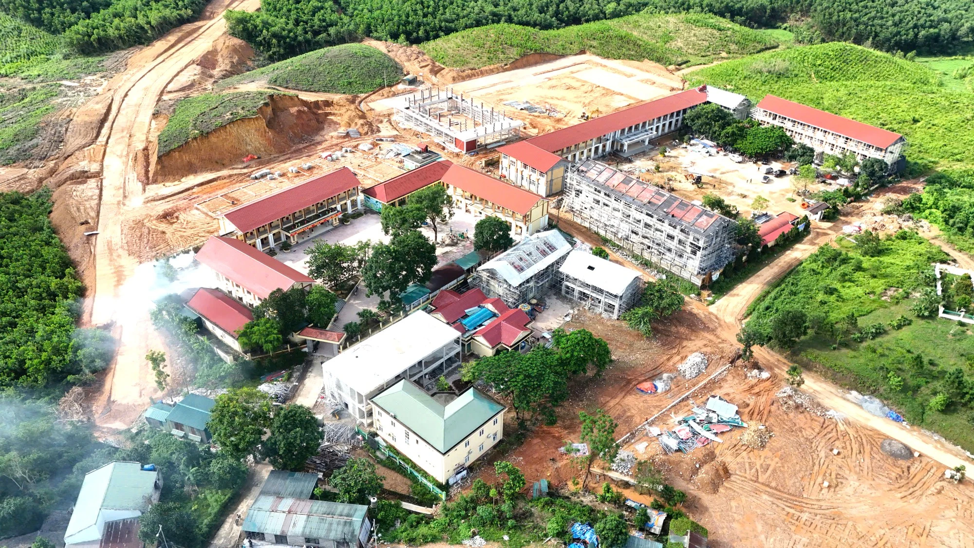 Cuộc chạy đua với thời gian ở các trường học biên giới