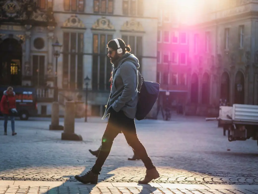 Simple Mobility Tests Reveal Hidden Strength Gaps