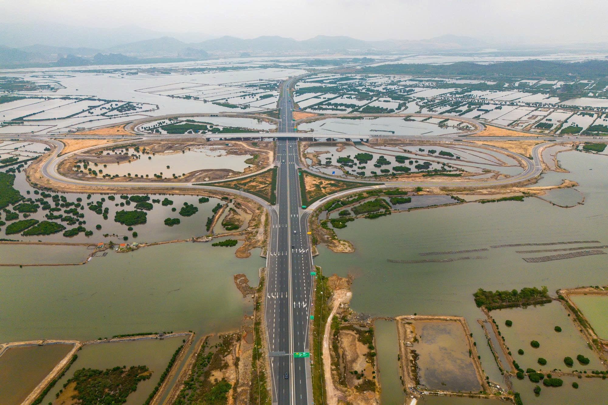 Nút giao Hạ Long Xanh 80ha: Cửa ngõ của siêu đô thị tỷ đô
