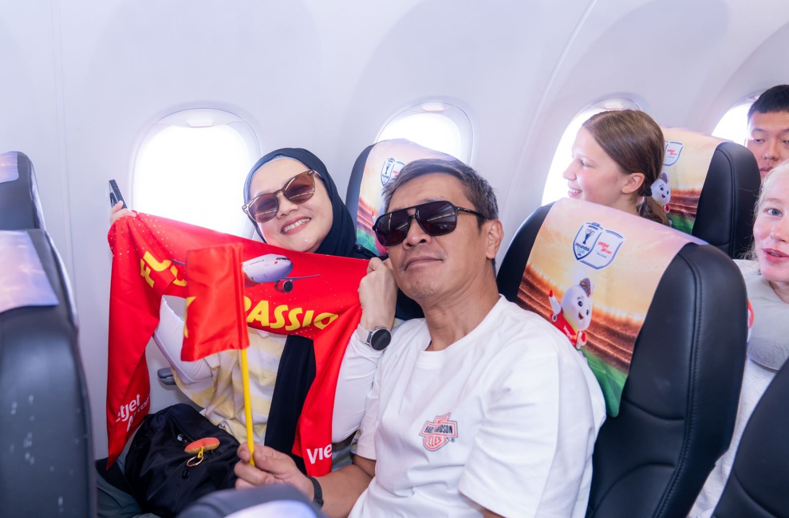 Cổ vũ đội tuyển từ trên không: Hướng dẫn du lịch thể thao tới chung kết ASEAN Cup