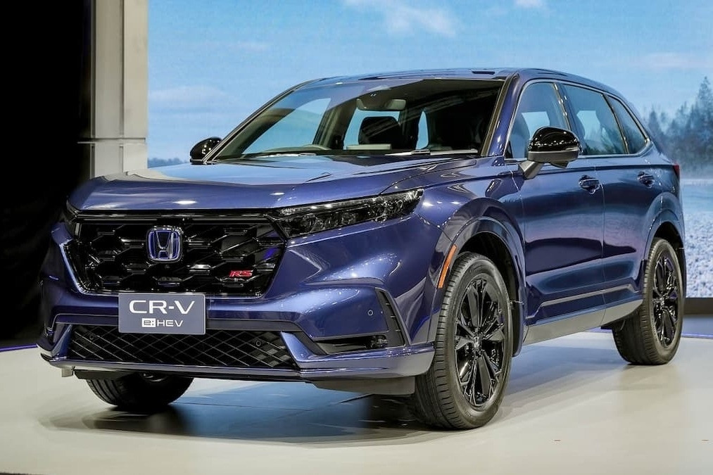 Xe hybrid tăng tốc tại Việt Nam: Toyota dẫn đầu nhưng không còn một mình