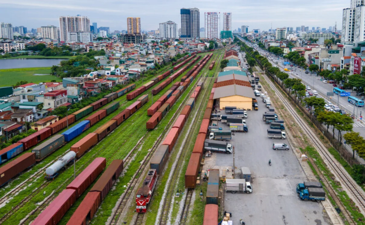 Đường sắt Lào Cai - Hà Nội - Hải Phòng tăng vốn 42,4%: nhìn thẳng rủi ro tài chính toàn vòng đời
