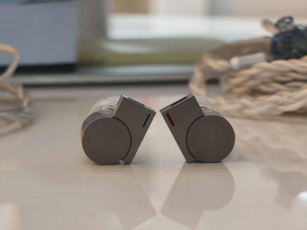 Noble Audio FoKus Artemis vs Softears Edge: tai nghe premium so sánh cho audiophile