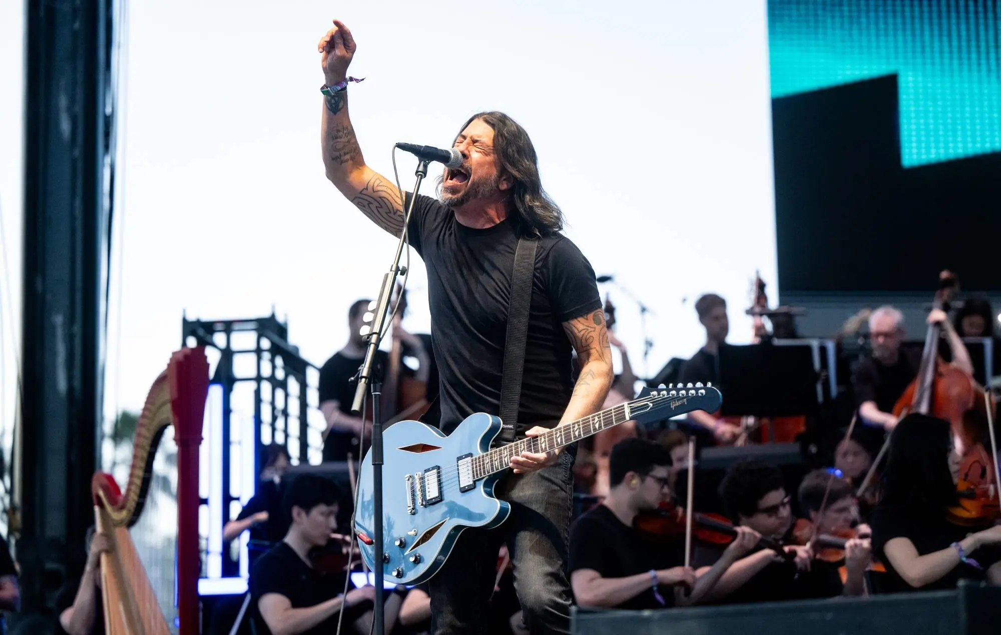 Rock Ikonik Bertemu Simfoni di Hollywood Bowl