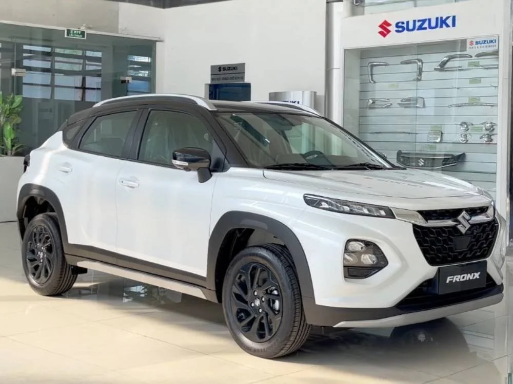 Suzuki Fronx và Jimny giảm giá mạnh tháng 8: có đáng xuống tiền?