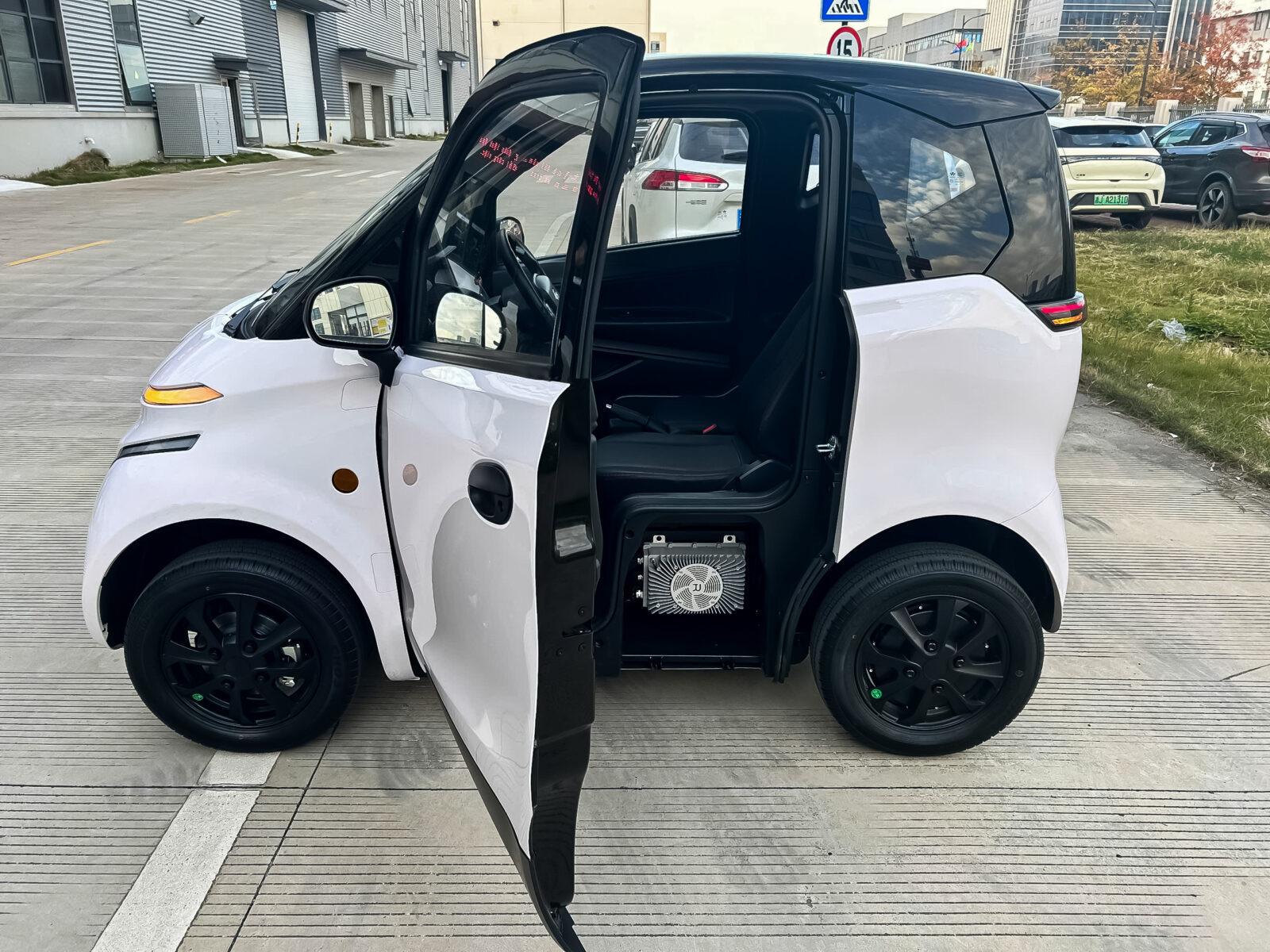 Nano S05: Ô tô điện 2 chỗ giá ngang xe máy, có đáng mua?