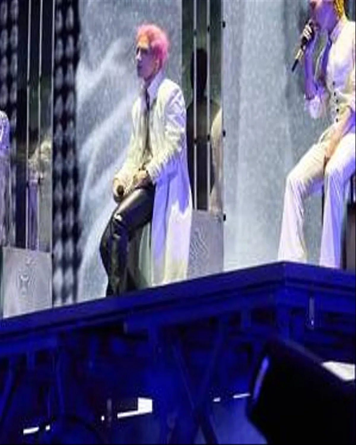 BIGBANG tái hợp hoàn toàn, khai màn tour kỷ niệm 20 năm 'COSMOS'