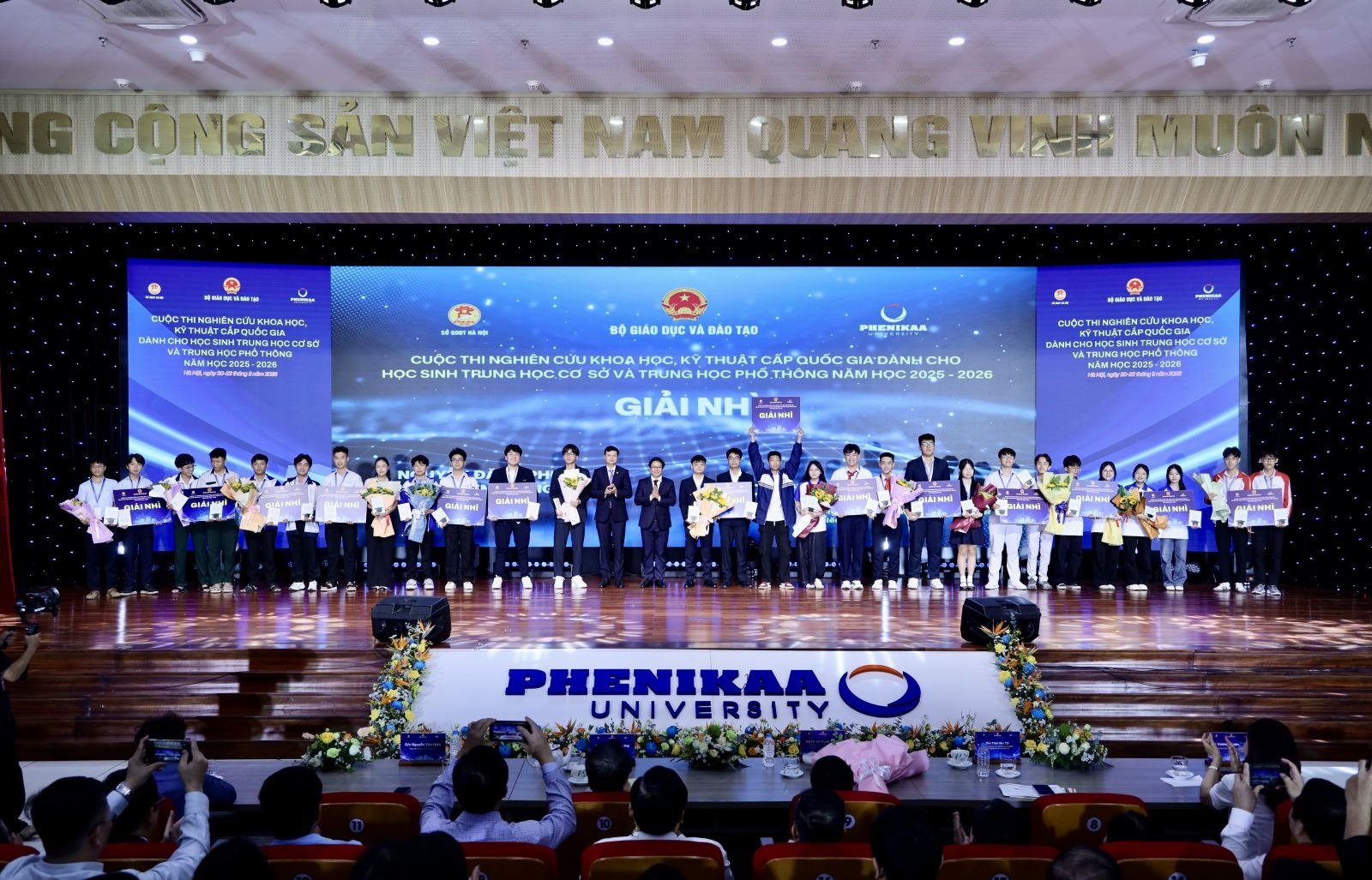 Siết chặt liêm chính khoa học: Làm giả dữ liệu sẽ bị cấm thi 1-2 năm