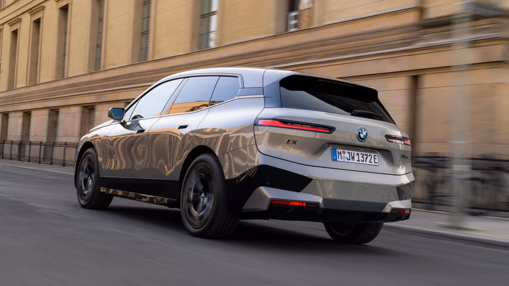 Krisis Penyusutan Nilai EV Premium: Pengajaran Dari BMW iX3