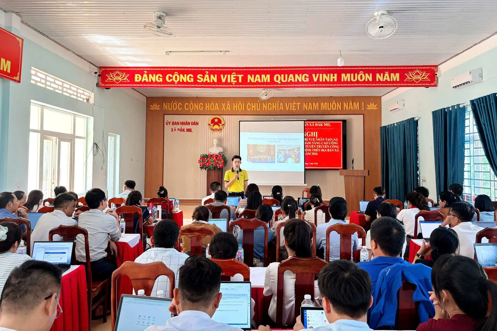 Robot AI ở trung tâm hành chính: Bước ngoặt nhỏ, ý nghĩa lớn