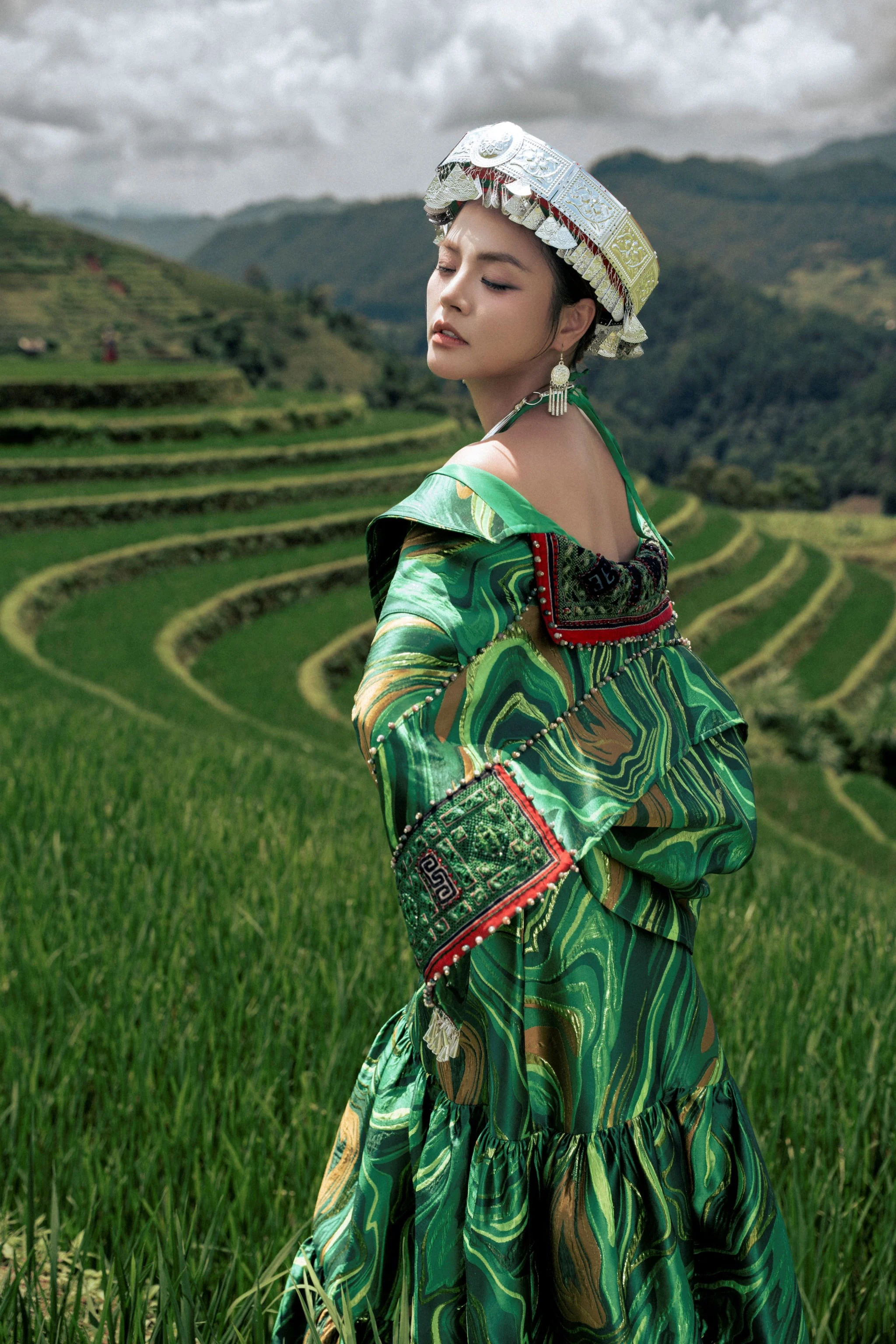 Sàn diễn thời trang giữa ruộng bậc thang Mù Cang Chải