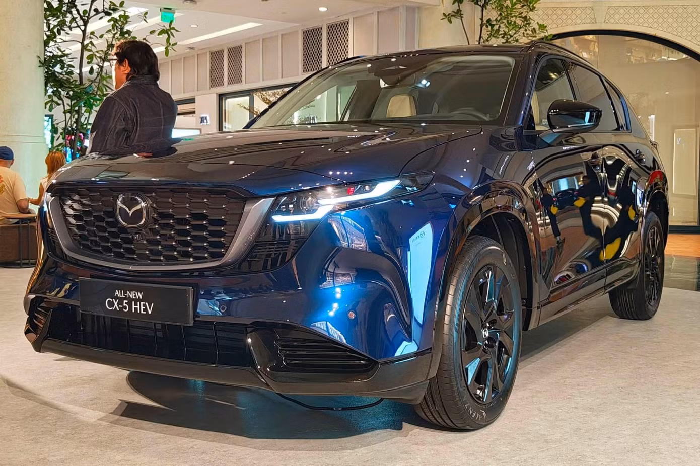 Mazda CX-5 hybrid: Đắt hơn nhưng có đáng để nâng cấp?