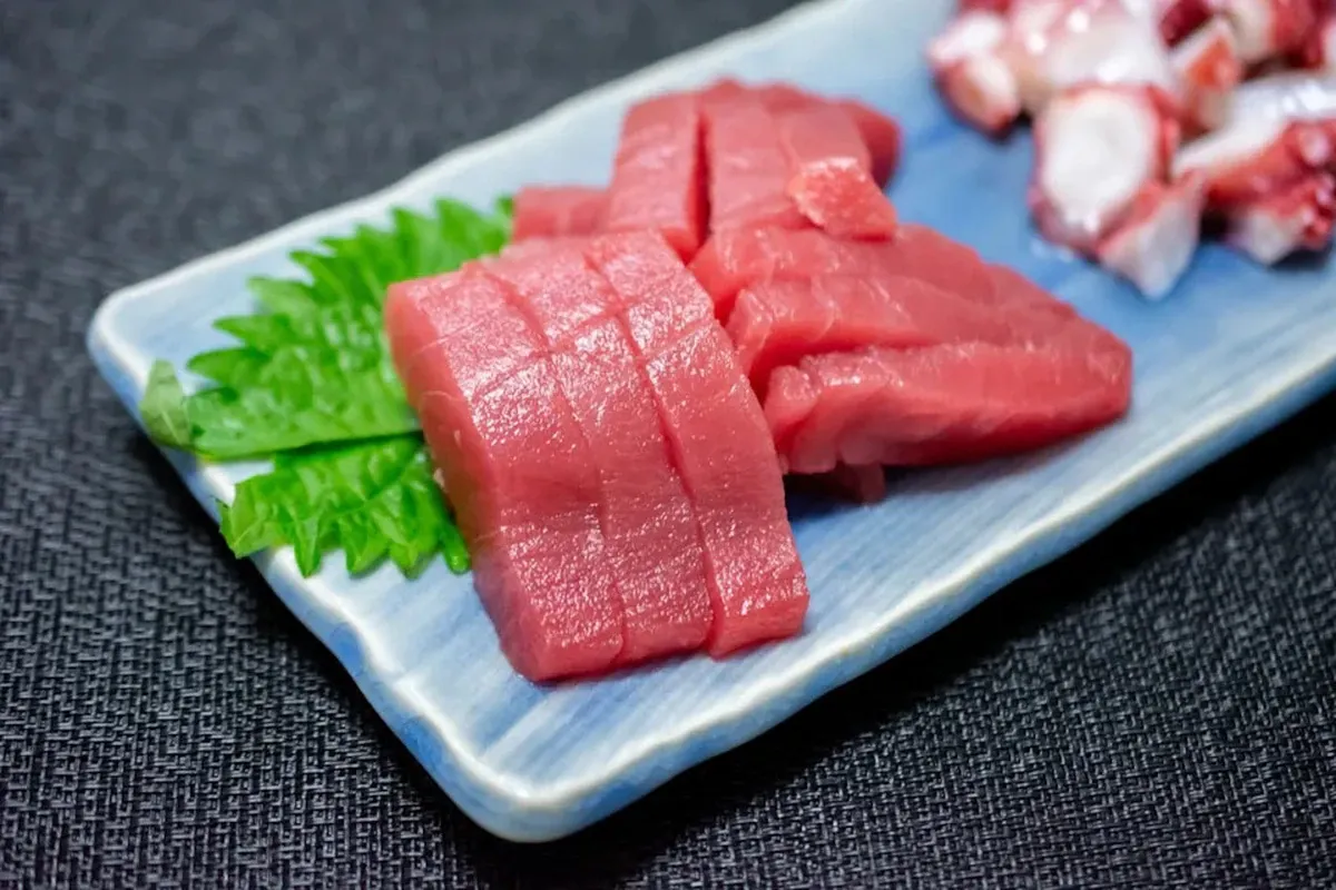 Ăn sashimi kèm nước tương: Cú đòn âm thầm vào thận