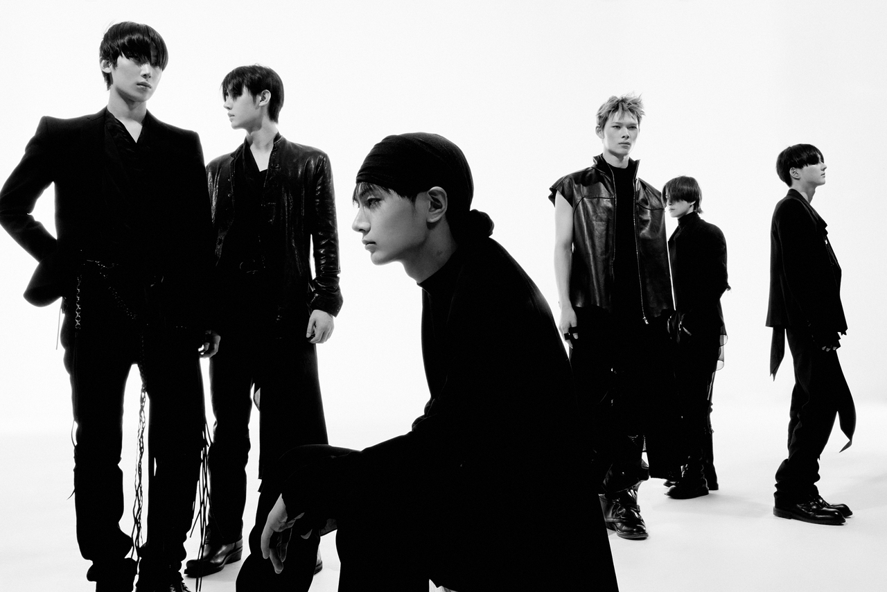 ENHYPEN phá vỡ trần K-pop với kỷ lục 1,77 triệu bản