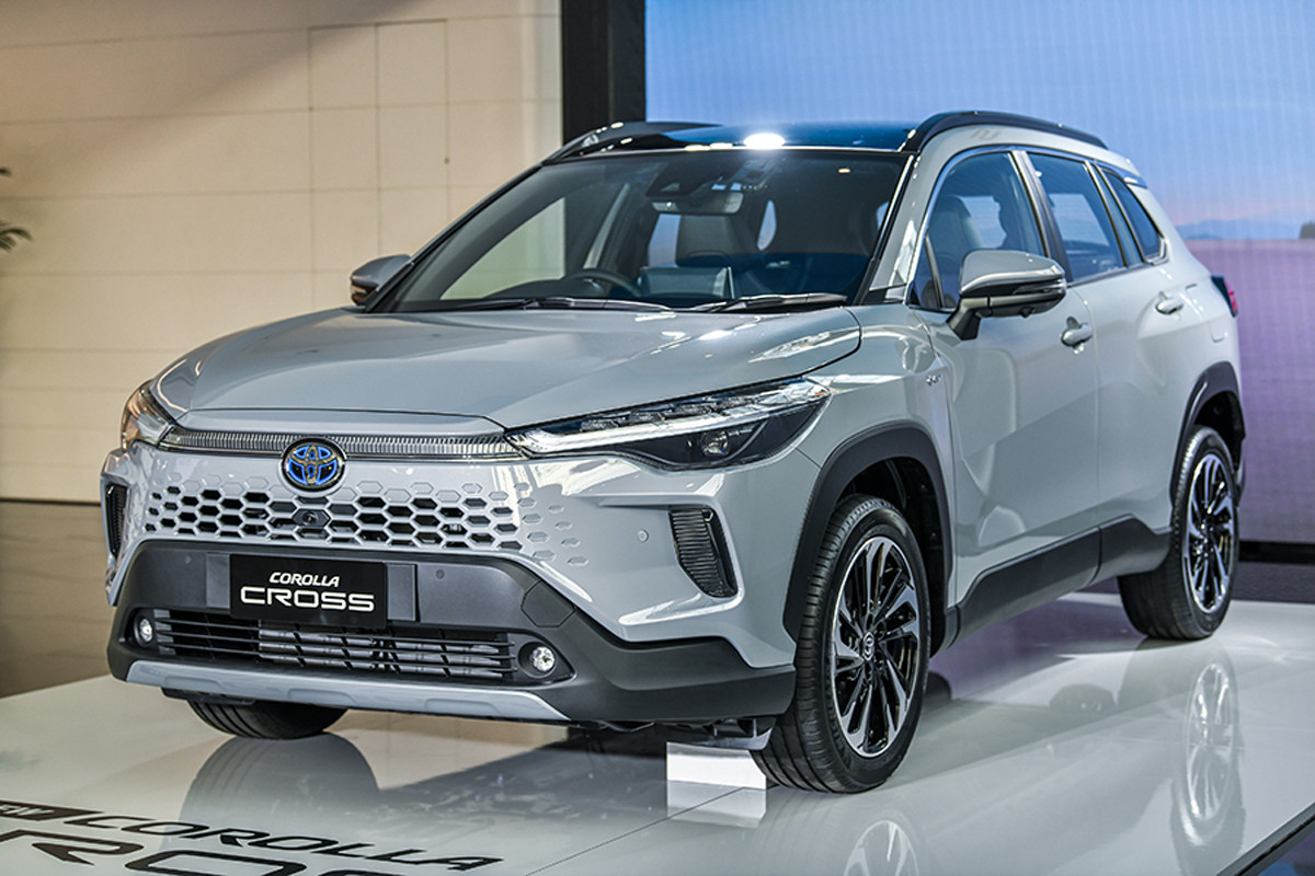 Xe hybrid tăng tốc tại Việt Nam: Toyota dẫn đầu nhưng không còn một mình
