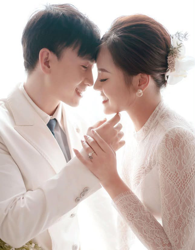 Từ Thanh Thủy đến Kỳ Duyên: váy cưới sao Việt gây sốt trên sàn diễn