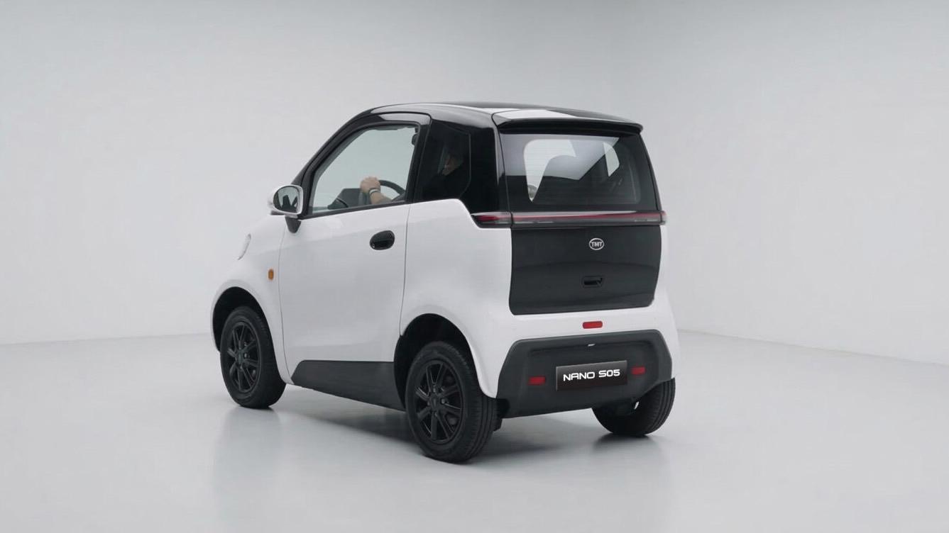 Nano S05: Ô tô điện 2 chỗ giá ngang xe máy, có đáng mua?