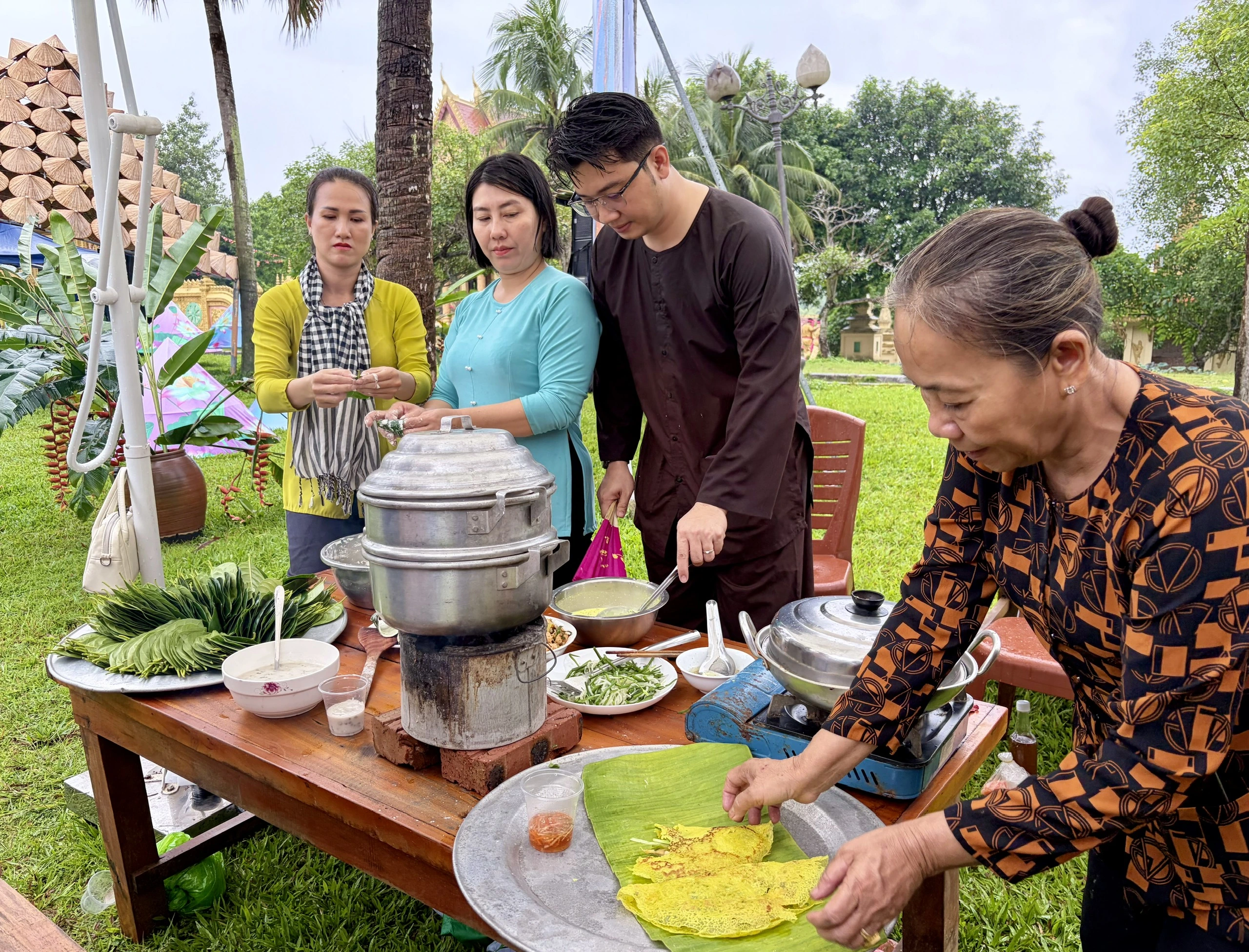 100 nghệ nhân, 1.000 bánh xèo: Lễ hội ẩm thực hóa di sản