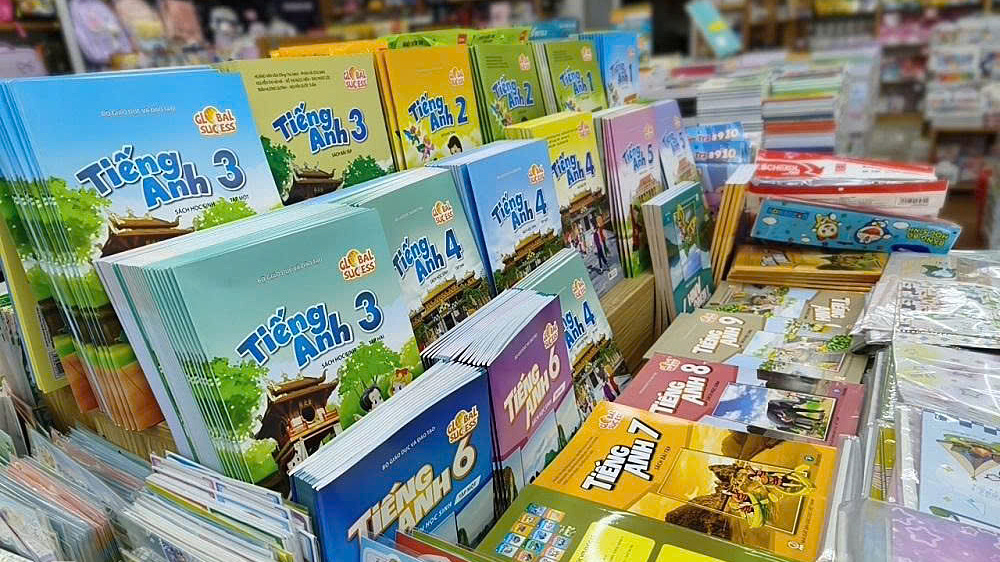 Sách giáo khoa miễn phí: Quyền lợi đi kèm trách nhiệm của phụ huynh và học sinh