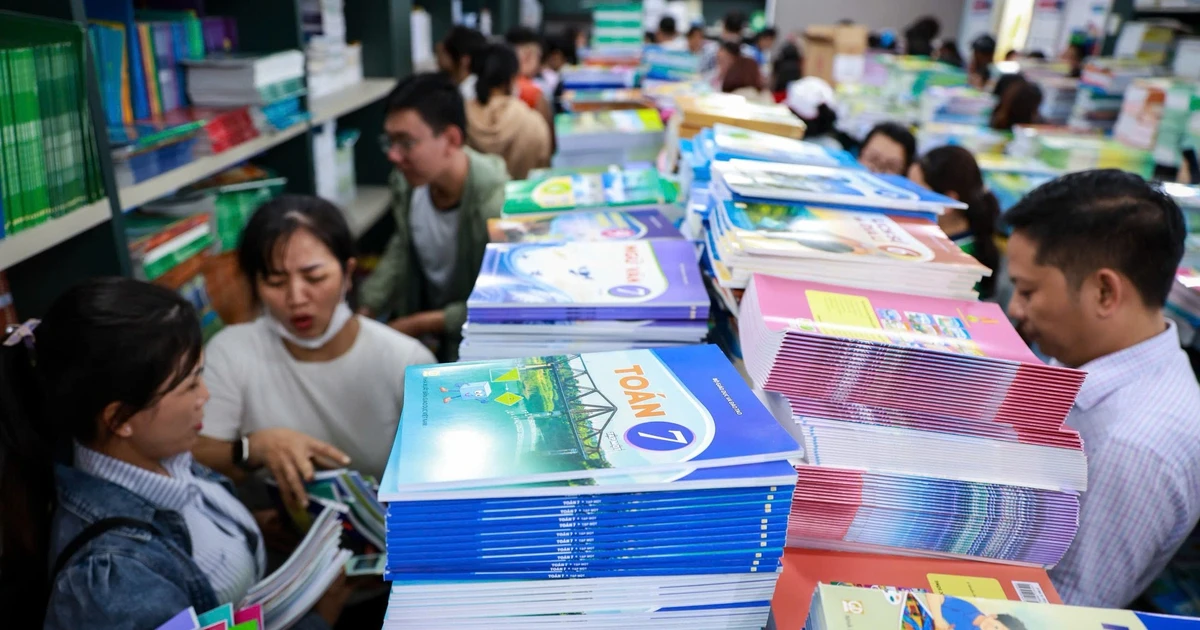 TP.HCM triển khai mượn sách giáo khoa miễn phí: phụ huynh cần làm gì?