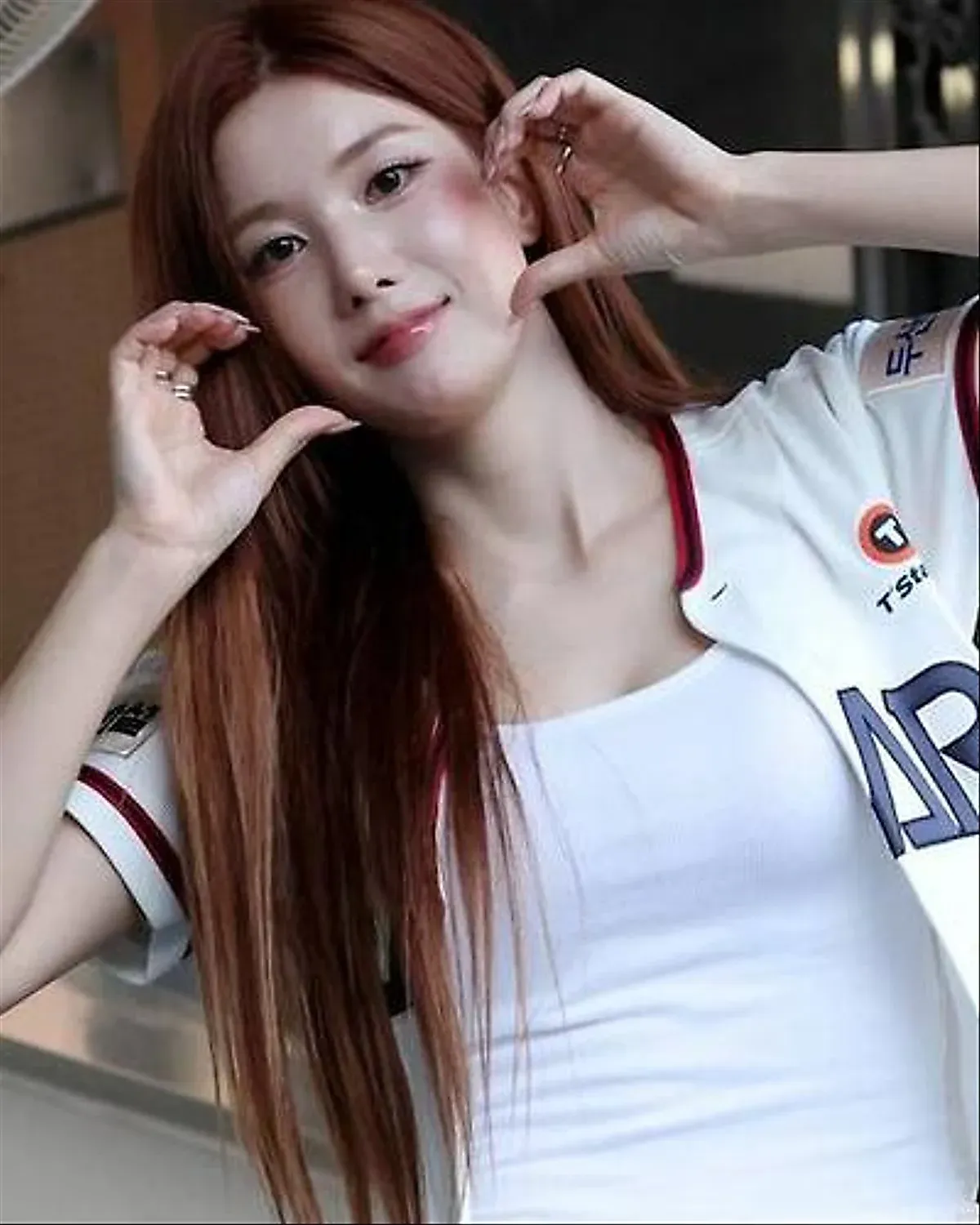 Kwon Eun-bi tái xuất độc lạ với chiến lược visual cho ‘DEJAVU’