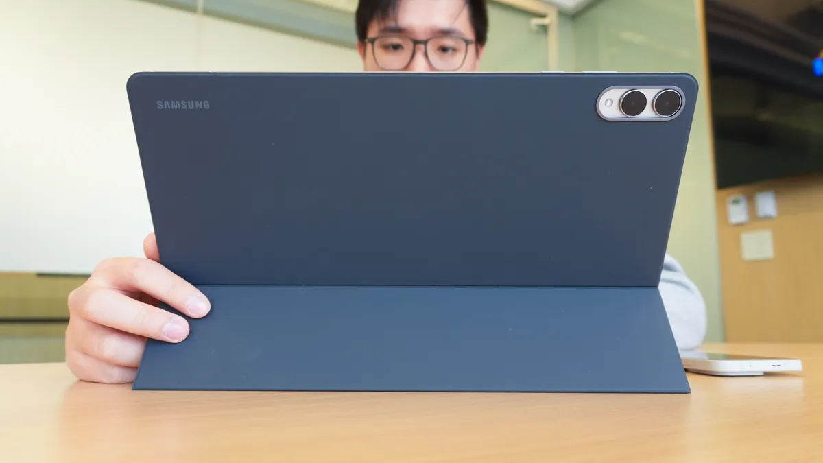 So sánh tablet cao cấp: Galaxy Tab S11 Ultra hay S11 đáng tiền hơn?