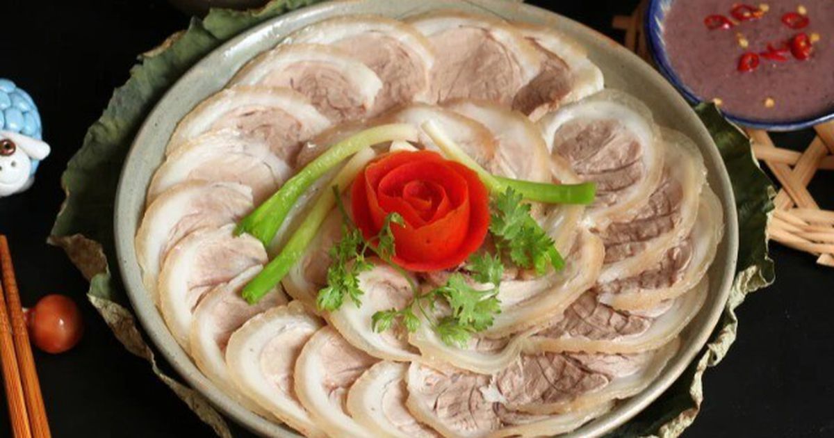 Luộc thịt đúng cách: nước lạnh, nước sôi và sự thật phía sau những thói quen nhà bếp