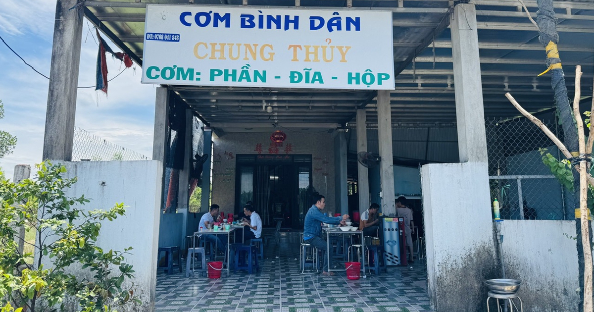 Từ quầy lòng lợn tới livestream đặc sản: Cuộc cách mạng ẩm thực địa phương trên mạng xã hội